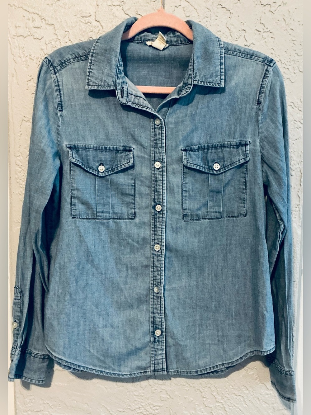 Forever 21 Light Blue Denim Button-Front Women's Shirt